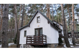 1 camera (4 locuri de cazare) cu baie proprie