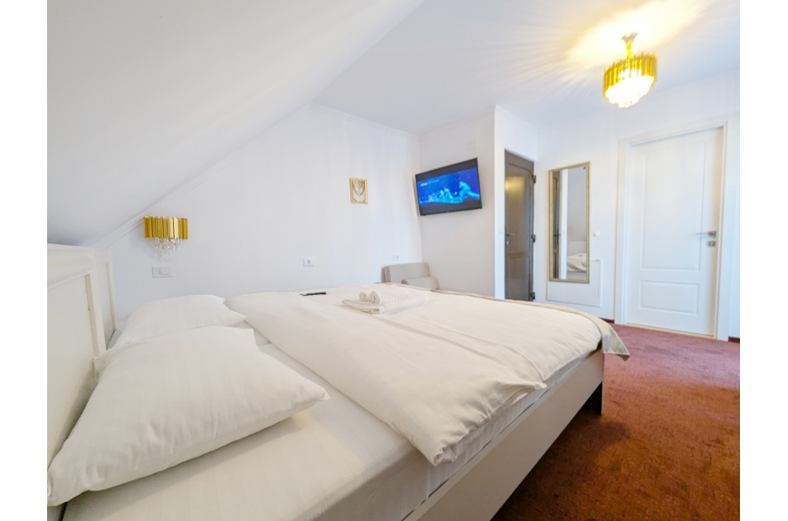 camera nr.5 - camera dubla cu baie proprie si balcon