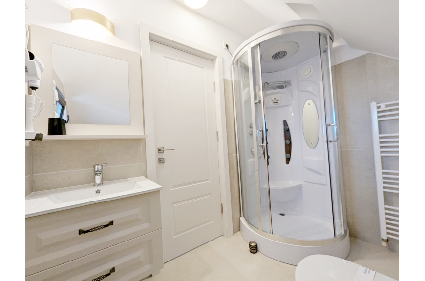 camera nr.5 - camera dubla cu baie proprie si balcon