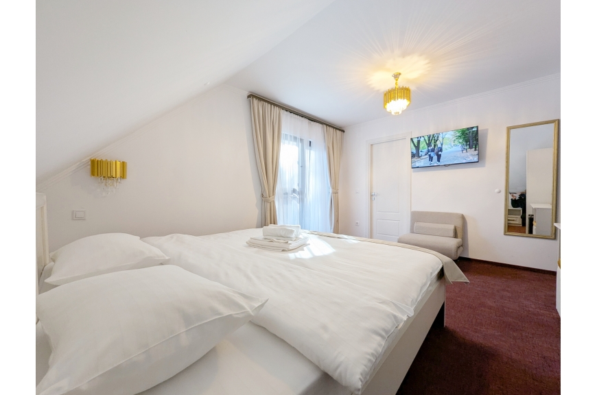 camera nr.6 - camera dubla cu baie proprie si balcon